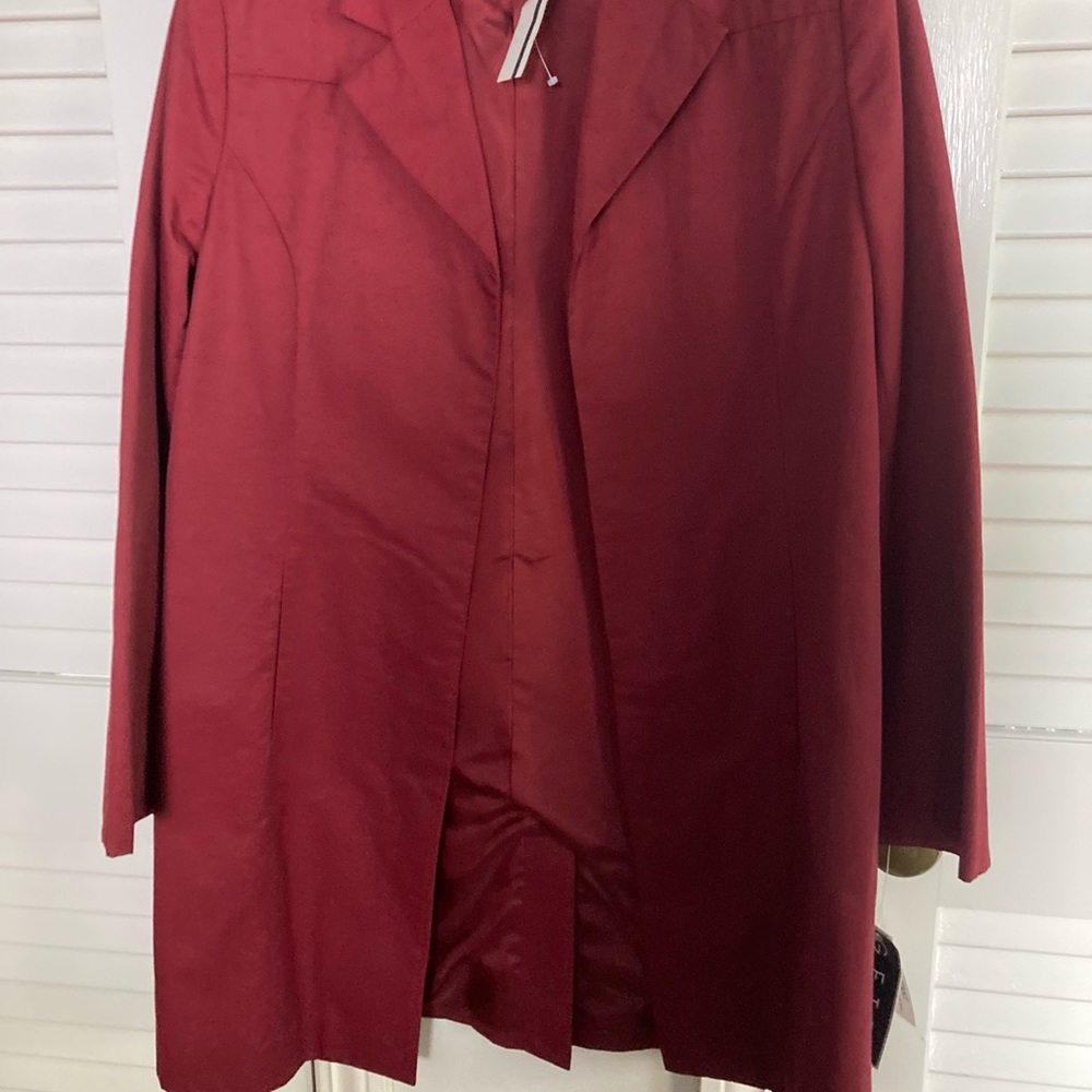 GETT Suit - Picture 7 of 10